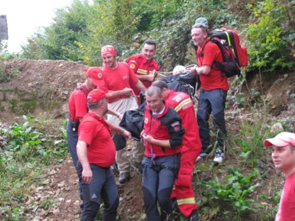 Foto Salvamont - actiune salvare Valea Borcutului